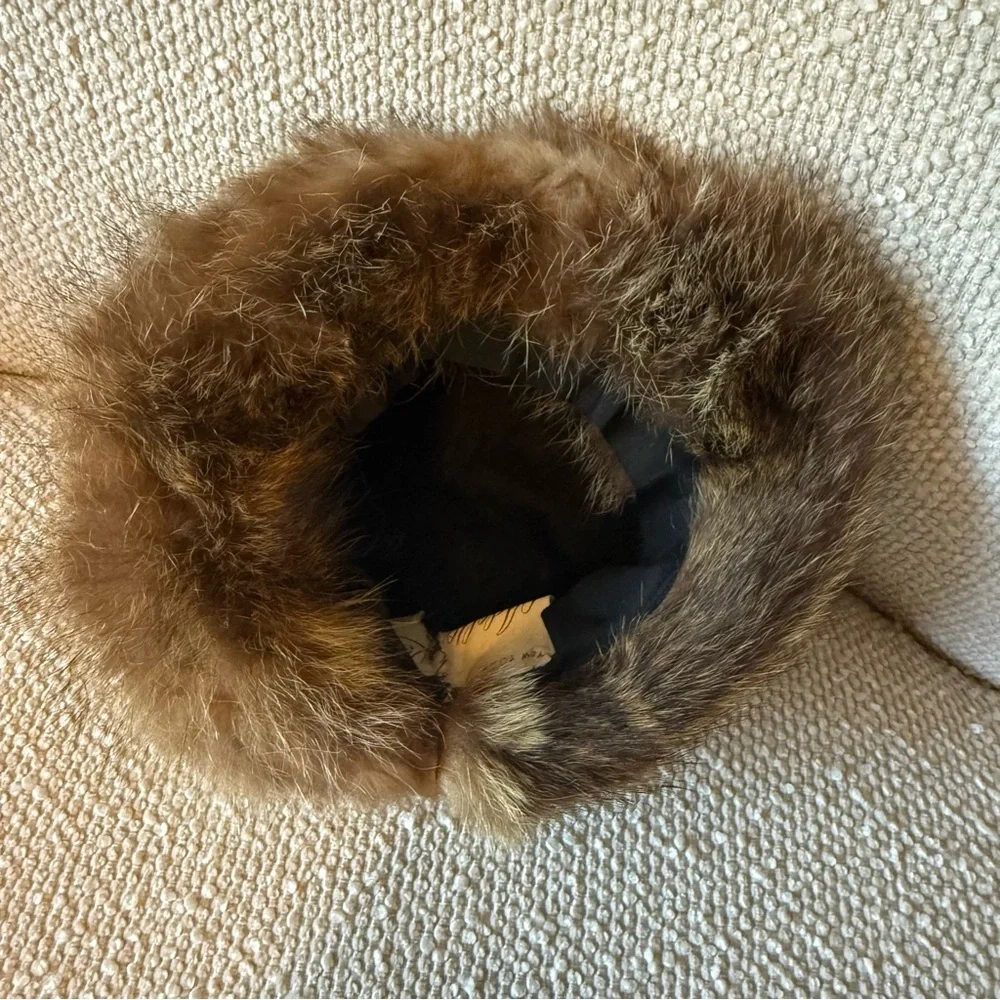 ADOLFO‎ REALITES New York Paris Fur Hat